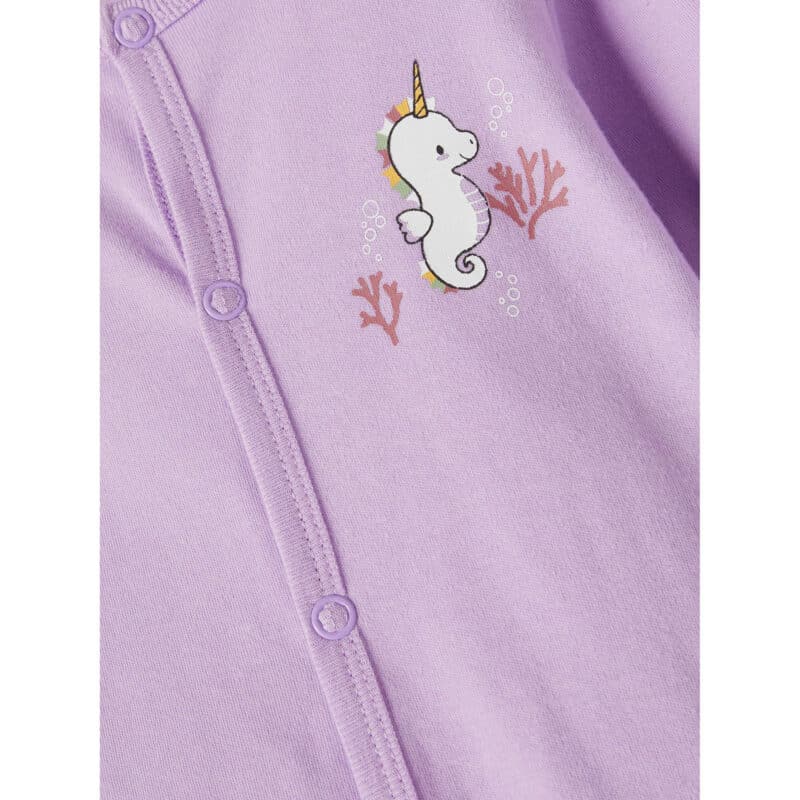 NAME IT 2er Pack Baby-Mädchen Schlafanzug Einhorn Seepferdchen Schlafstrampler Druckknöpfe in Weiß/Rosa – Detailbild 6 – jetzt kaufen bei Lifetex.eu